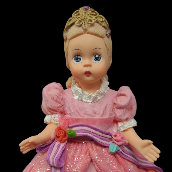 1999 MADAME ALEXANDER CLASSIC COLLECTIBLES - CINDERELLA FIGURINE - 90325 - Picture 7 of 11